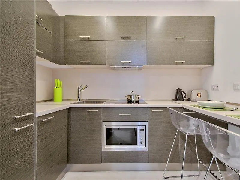 Jules Suites Saint Julian's
