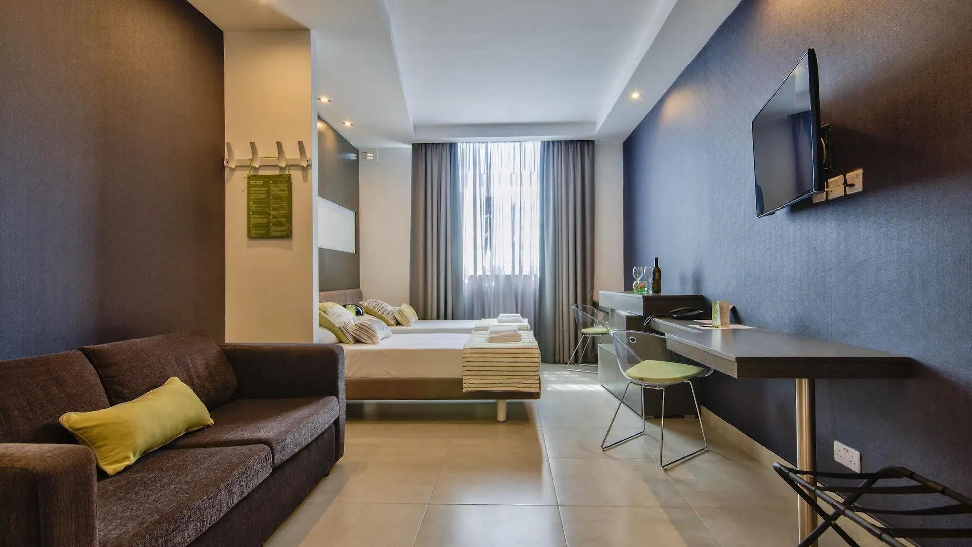 Jules Suites San Ġiljan Gasthuis