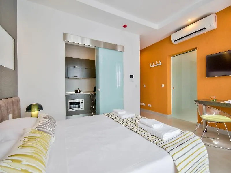 Jules Suites Saint Julian's 3*,